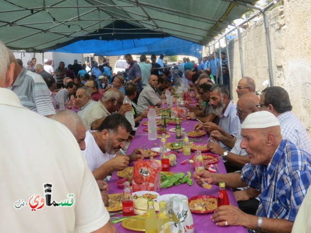  كفرقاسم : الحاج علي سليم بدير وابنائه  يُعدون وليمة غداء عن روح المرحومة مريم رشيد بدير ومشاركة كبيرة من الاهالي  